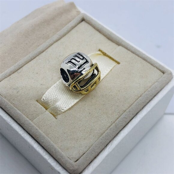 🧜🏾♀️🎀Pandora New York Giants Charm Pandora Football Helmet Charm - Picture 3 of 7